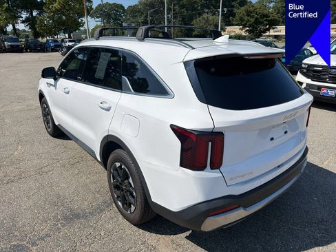 Used 2024 Kia Sorento S w/ Panoramic Sunroof Package AWD/4WD image 7