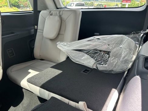 New 2025 Lincoln Aviator 2WD image 24