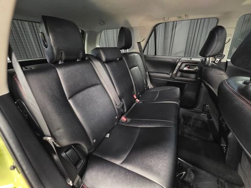 Used 2023 Toyota 4Runner TRD Off-Road Premium w/ Moonroof Package AWD/4WD image 40