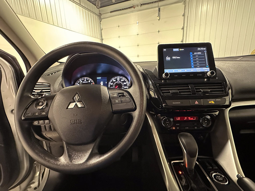 Used 2024 Mitsubishi Eclipse Cross AWD image 36