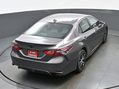 Used 2022 Toyota Camry SE FWD image 39
