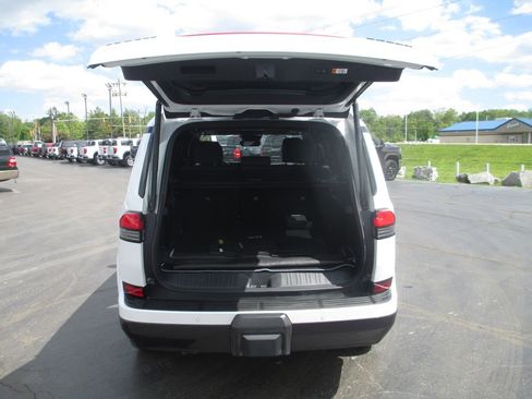 Used 2024 Lexus GX 550 w/ Accessory Package (2T) AWD/4WD image 8