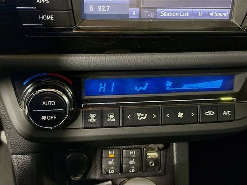 Used 2014 Toyota Corolla LE Premium image 14