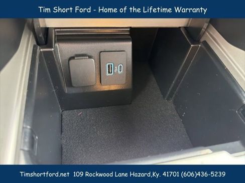 Used 2024 Ford Explorer XLT w/ Equipment Group 202A AWD/4WD image 17