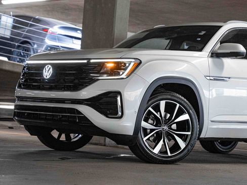 Certified 2025 Volkswagen Atlas Cross Sport SEL Premium R-Line AWD/4WD image 2