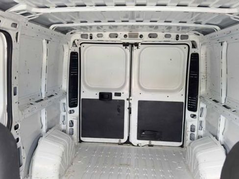 Used 2023 RAM ProMaster 2500 w/ Driver Convenience Group FWD image 23