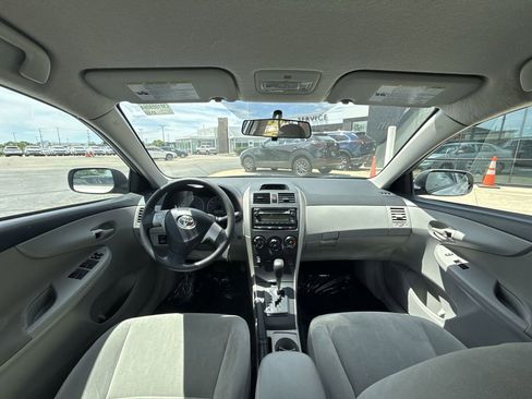 Used 2012 Toyota Corolla L FWD image 19
