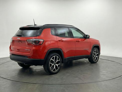 Used 2025 Jeep Compass Limited AWD/4WD image 9