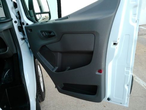 Used 2025 Ford Transit 350 XLT image 21