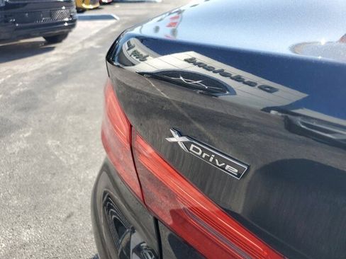 Used 2018 BMW 530i xDrive w/ Premium Package image 12