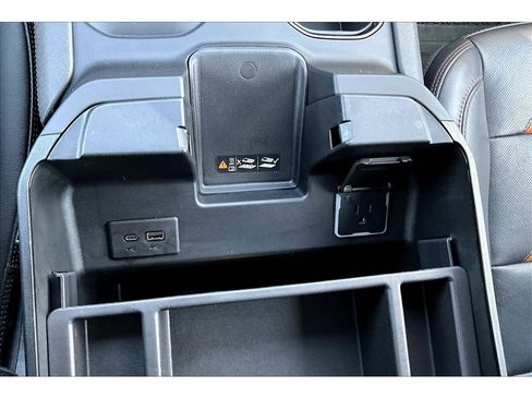 Used 2024 GMC Sierra 2500 AT4 w/ AT4 Premium Plus Package image 17