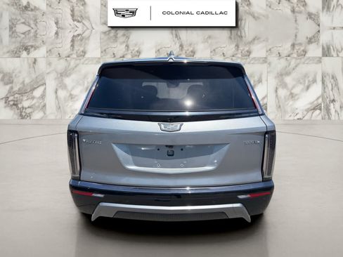 Used 2026 Cadillac Vistiq Sport w/ LPO, Floor Liner Package AWD/4WD image 6