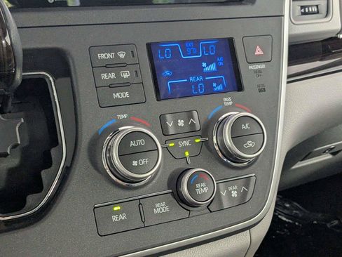 Used 2020 Toyota Sienna XLE w/ XLE Navigation Package FWD image 26