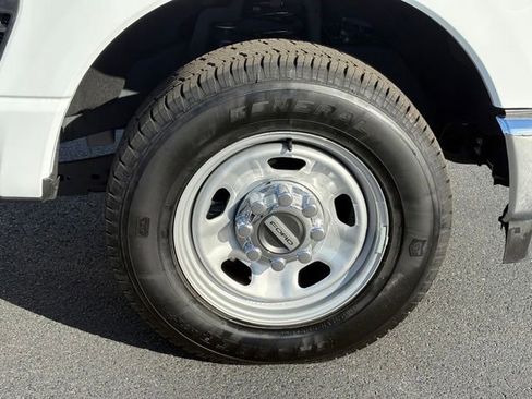 Used 2024 Ford F350 XL w/ XL Chrome Package image 25