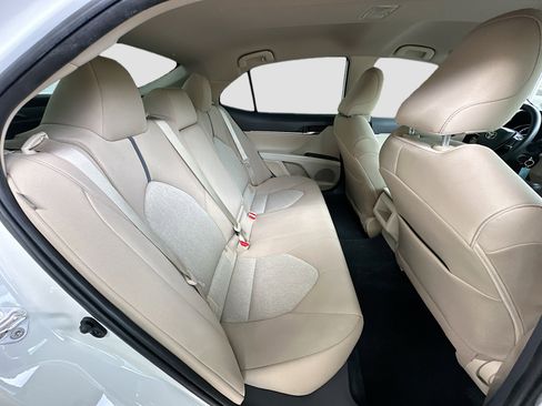 Used 2022 Toyota Camry LE image 24