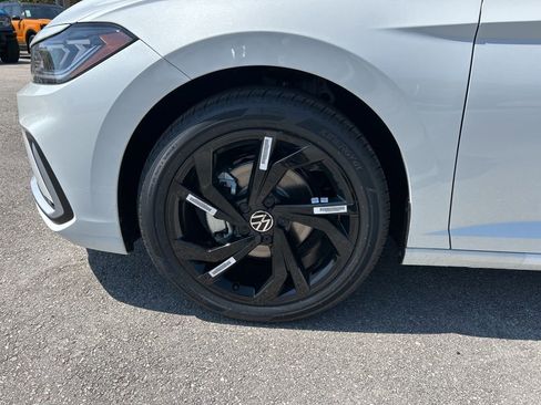 New 2026 Volkswagen Jetta SE image 52