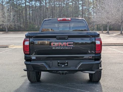 New 2026 GMC Canyon AT4 AWD/4WD image 4
