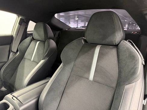 Certified 2025 Toyota GR86 Premium w/ ALL Weather Mat Package (TMS) RWD image 23