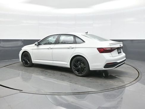 New 2026 Volkswagen Jetta SE FWD image 5