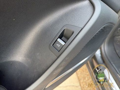 Used 2021 Audi Q8 Premium Plus w/ Premium Plus Package image 9