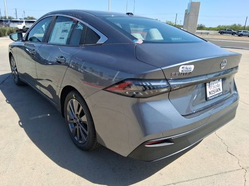 New 2026 Nissan Sentra SL w/ Floor Mat Package FWD image 4