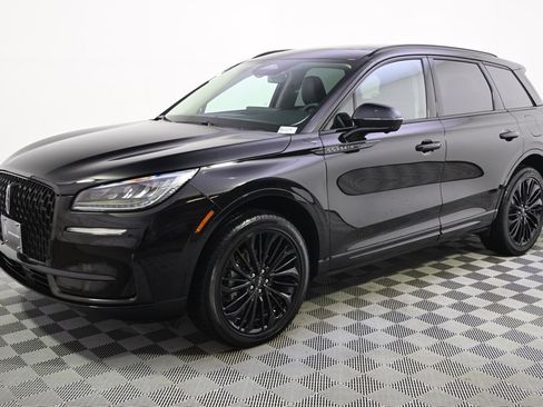 New 2025 Lincoln Corsair AWD w/ Equipment Group 101A image 2