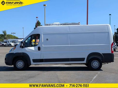 Used 2017 RAM ProMaster 2500 FWD image 4