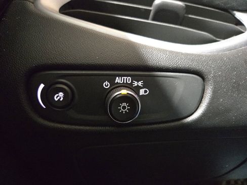 Used 2023 Chevrolet Malibu LT FWD image 13