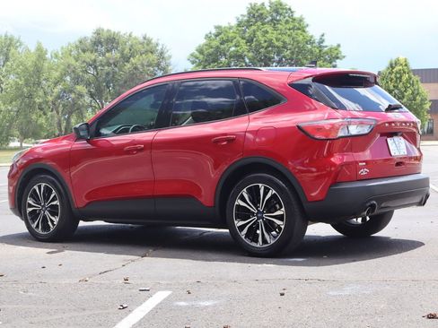 Used 2022 Ford Escape SE w/ SE Sport Appearance Package FWD image 7