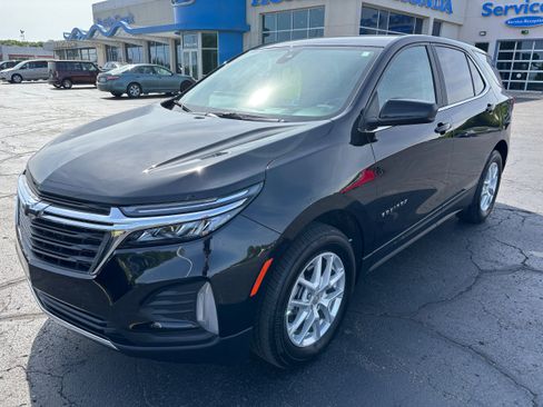 Used 2022 Chevrolet Equinox LT AWD/4WD image 2
