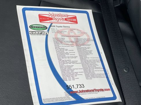 Used 2026 Toyota Sienna XSE FWD image 3