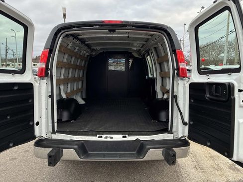Used 2024 Chevrolet Express 2500 w/ Driver Convenience Package image 15