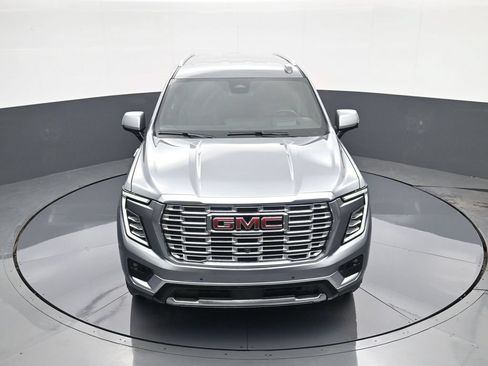 Used 2025 GMC Yukon Denali AWD/4WD image 36