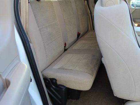 Used 2002 Ford F150 XLT image 12