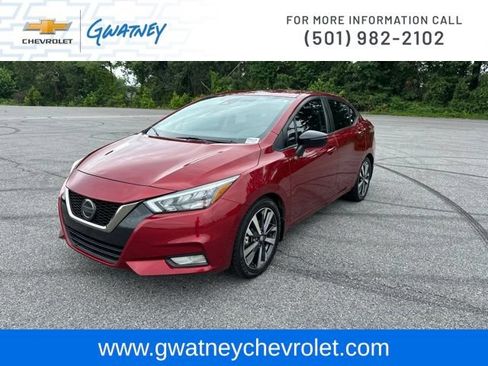 Used 2020 Nissan Versa SR w/ Convenience Package FWD image 1
