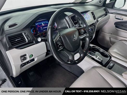Used 2021 Honda Pilot Touring image 9