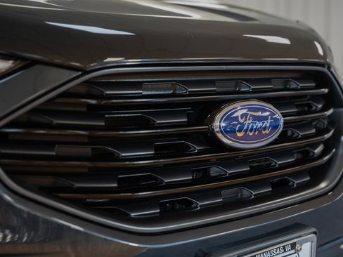 Certified 2022 Ford Edge SEL w/ Sport Appearance Package AWD/4WD image 17