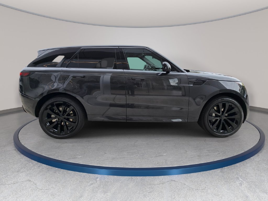 New 2027 Land Rover Range Rover Sport Dynamic SE AWD/4WD image 4