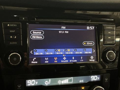 Used 2020 Nissan Rogue SL FWD image 21
