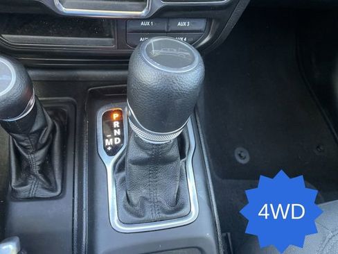 Used 2021 Jeep Gladiator Sport AWD/4WD image 15