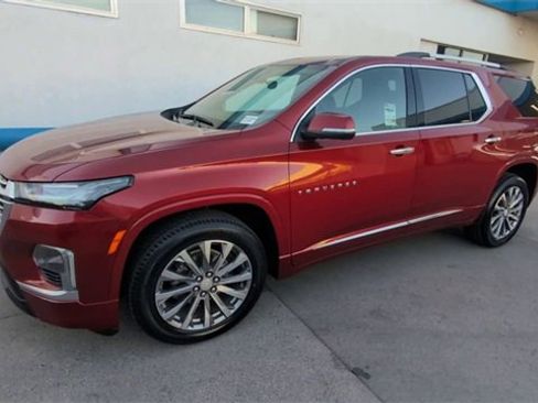 Used 2023 Chevrolet Traverse Premier image 4