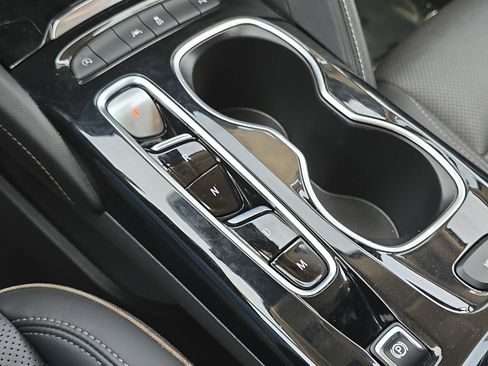 Used 2023 Buick Envision Essence image 20