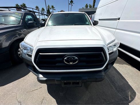 Used 2022 Toyota Tacoma SR RWD image 2