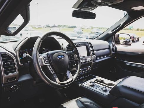 Used 2020 Ford Expedition Max XLT w/ Equipment Group 202A AWD/4WD image 2