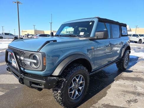 Used 2022 Ford Bronco Badlands image 1