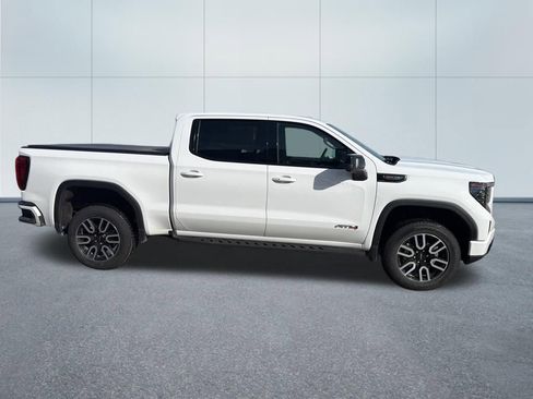 Used 2024 GMC Sierra 1500 AT4 w/ Technology Package image 10