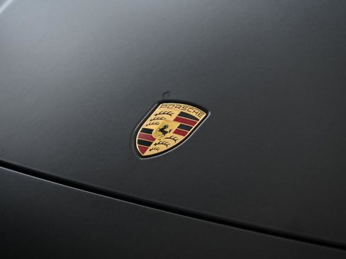 Used 2019 Porsche Cayenne Turbo w/ Sportdesign Package image 9