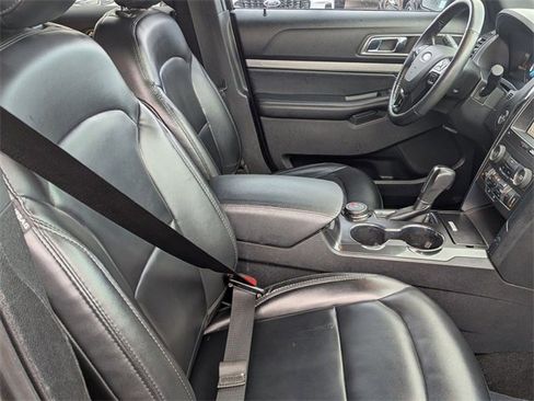 Used 2019 Ford Explorer XLT w/ Equipment Group 202A image 29