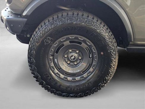 New 2025 Ford Bronco Big Bend w/ Black Diamond Package image 9