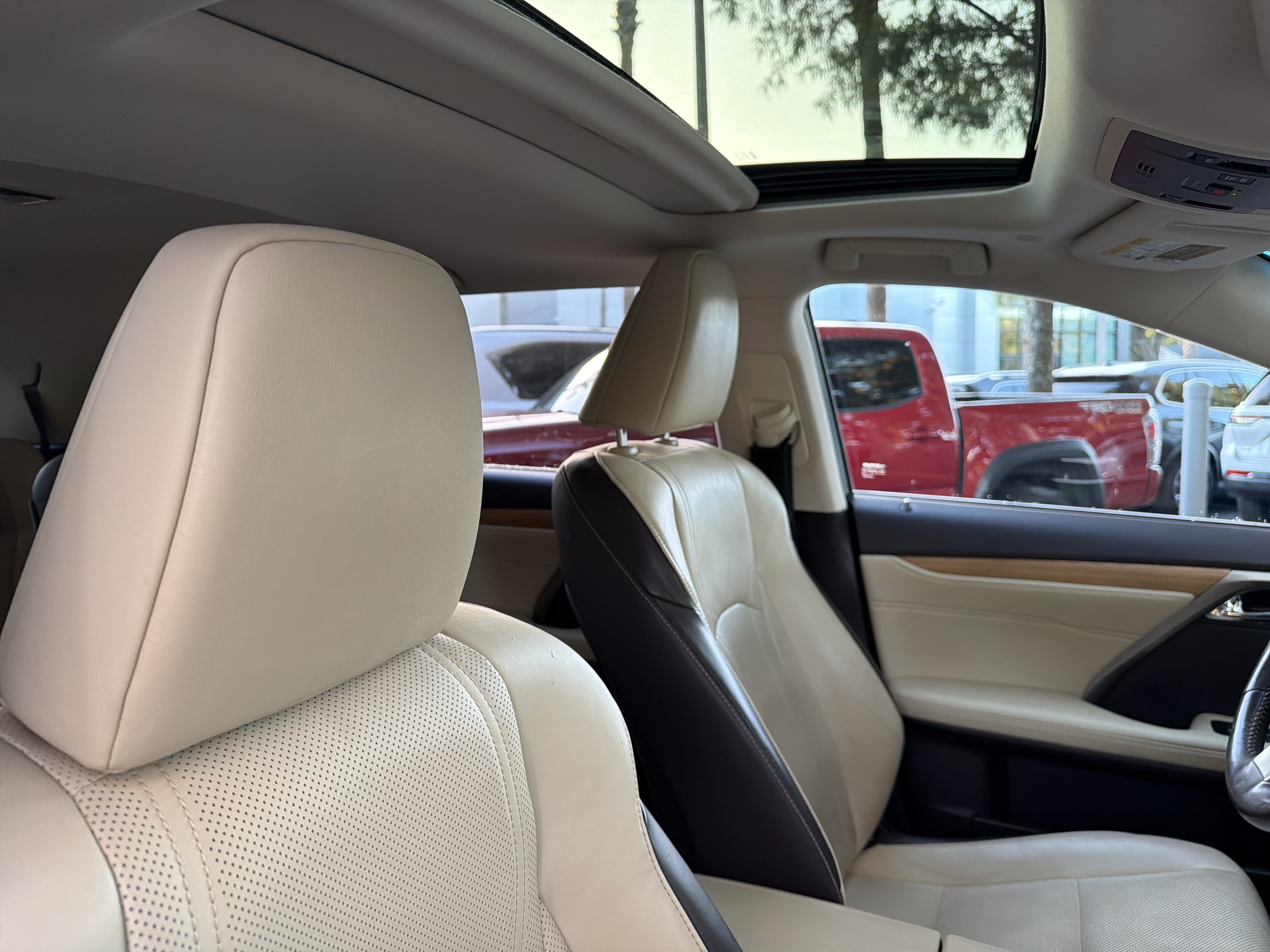 Used 2019 Lexus RX 350L AWD image 45